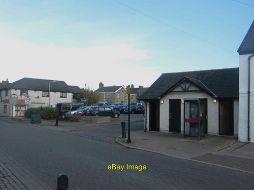 Photo 12x8 toilets and car - toilets,